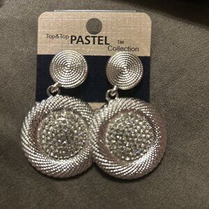 Top & Top Pastel Collection Silver Rhinestone Clusters Drop Clip On Earrings